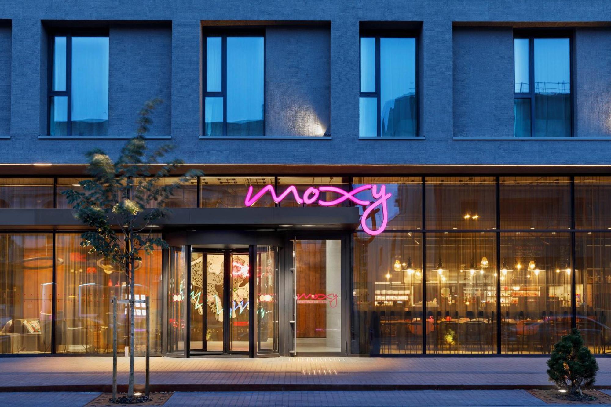 Hotel Moxy Center