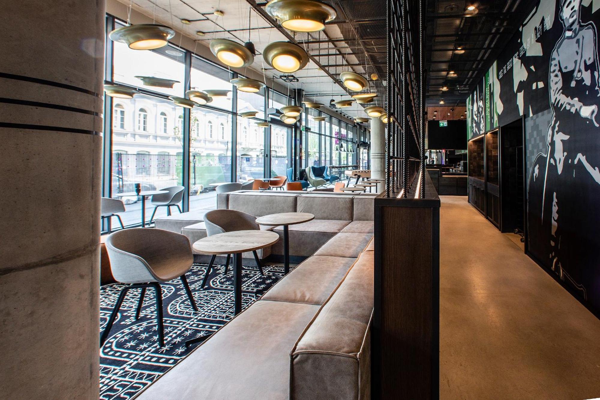 Moxy Center Hotel 3*