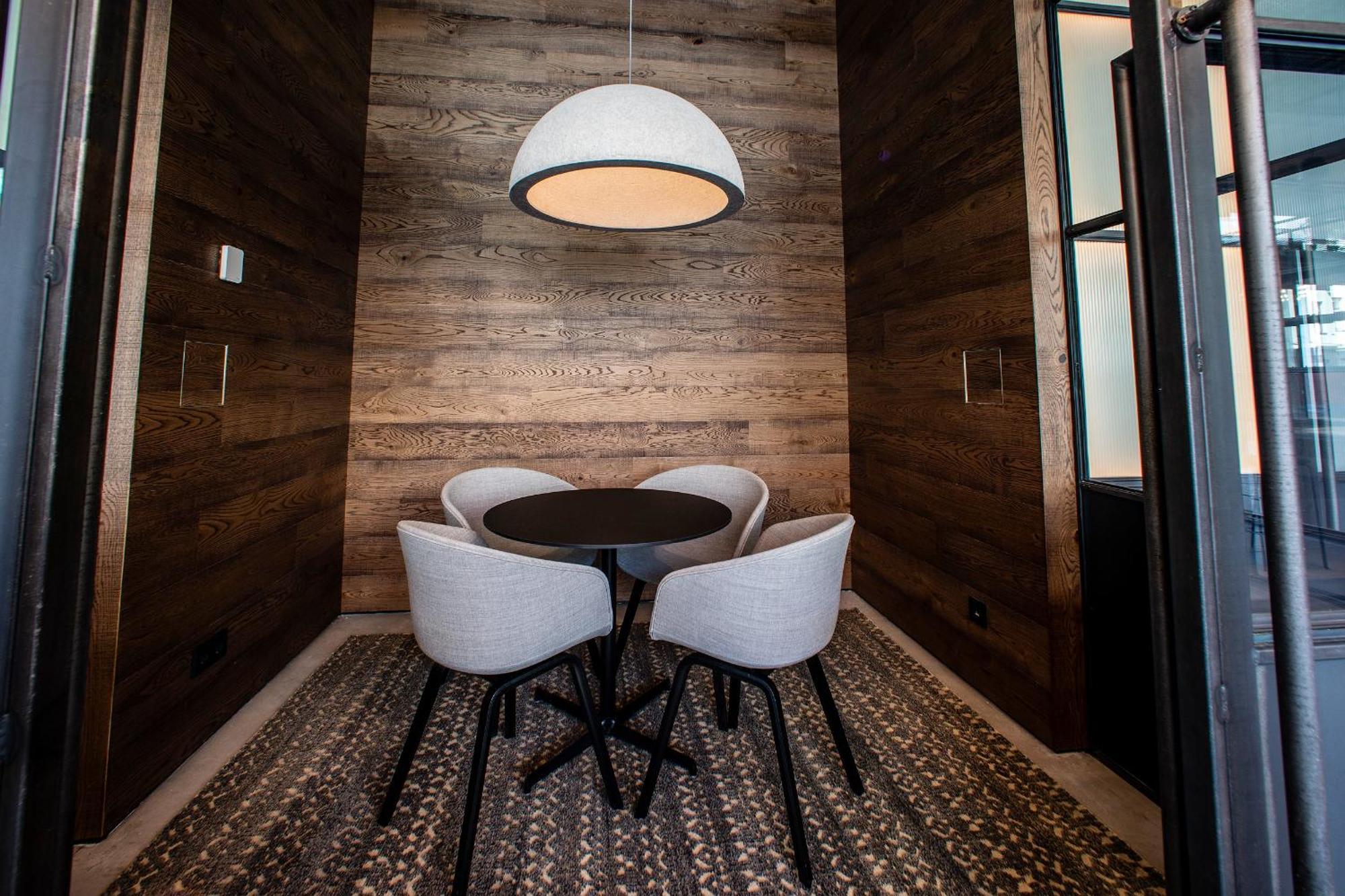 Hotel Moxy Center